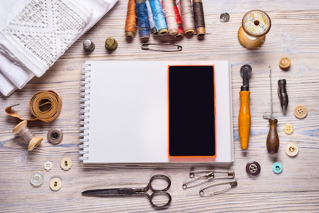 formularz kontaktowy i narzędzia